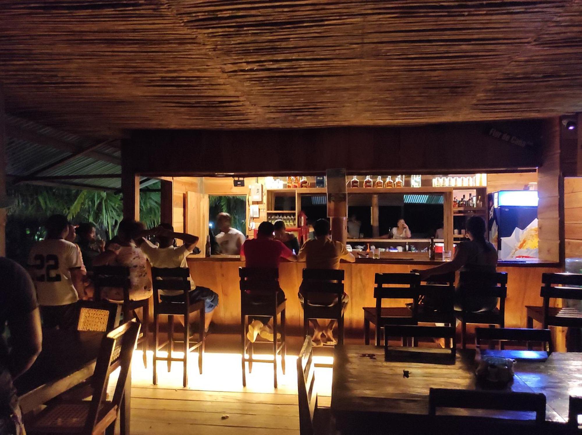 Paraiso Beach Hotel Brig Bay Exterior foto