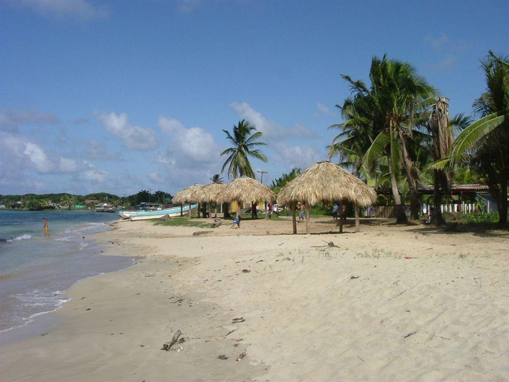 Paraiso Beach Hotel Brig Bay Exterior foto